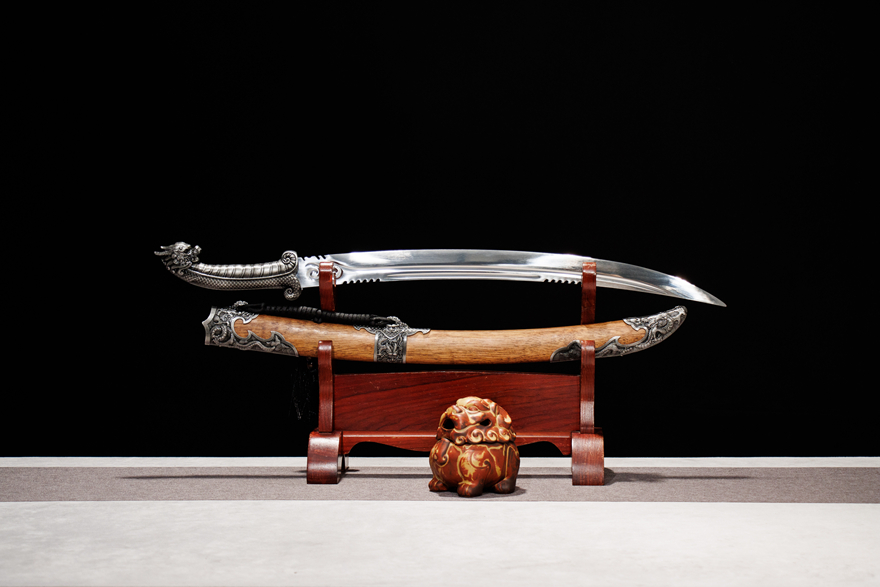 Long Khiếu – Đao Lưu Thụy Cong